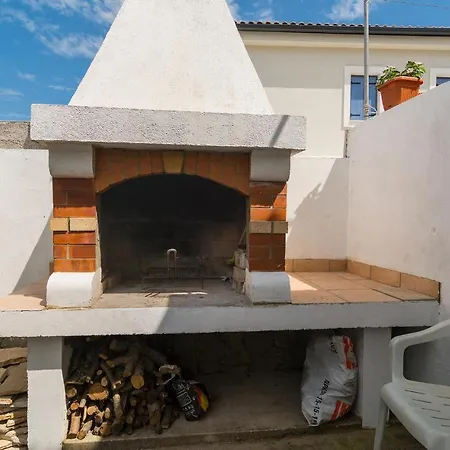 2 Bedroom Cozy In Jelsa