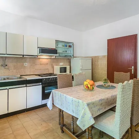 Appartement 2 Bedroom Cozy In Jelsa Jelsa (Hvar)